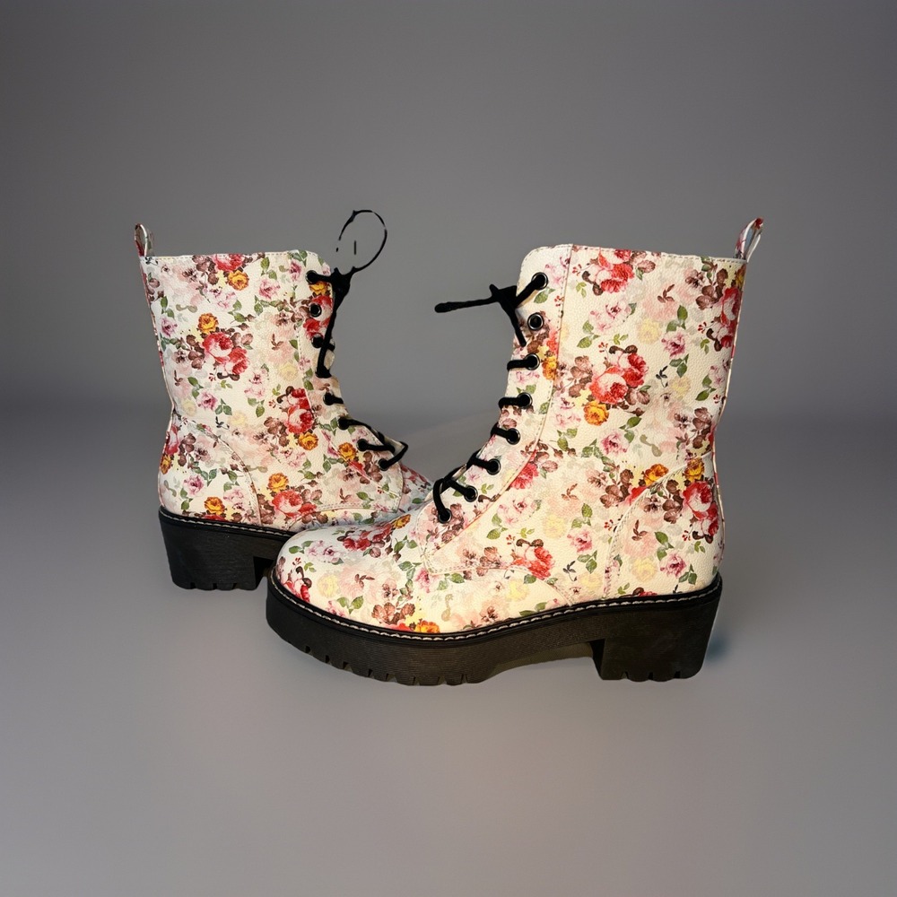 UNIONBAY - Women's Hayden White Rose - Size 11 M